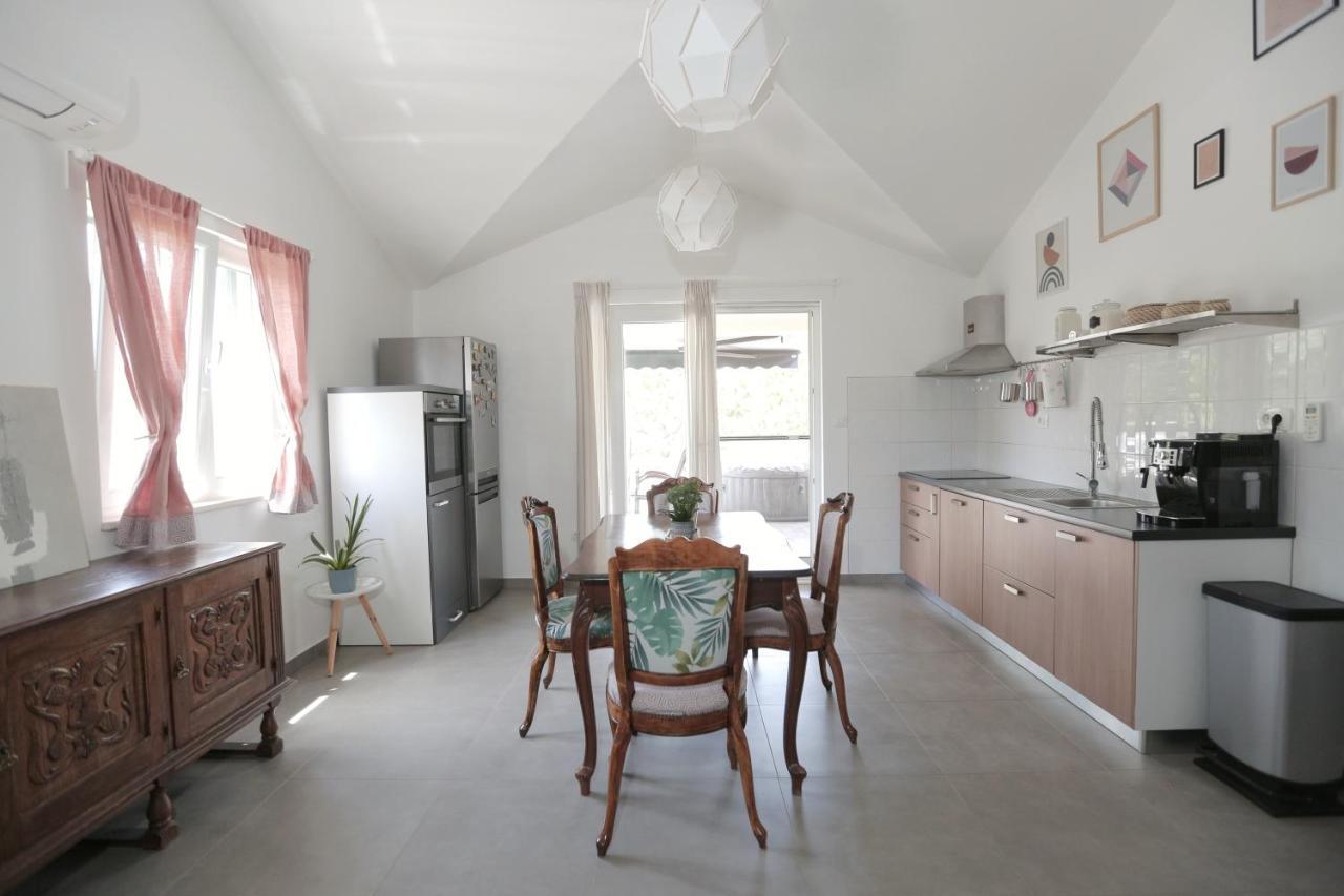 Apartment Tugare Εξωτερικό φωτογραφία
